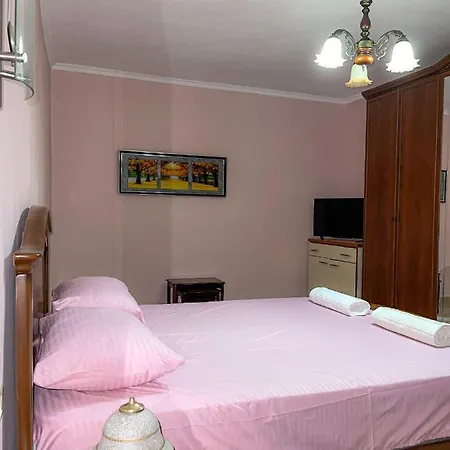 Cozy 3-bedroom - Near Keit Clinic Apartamento